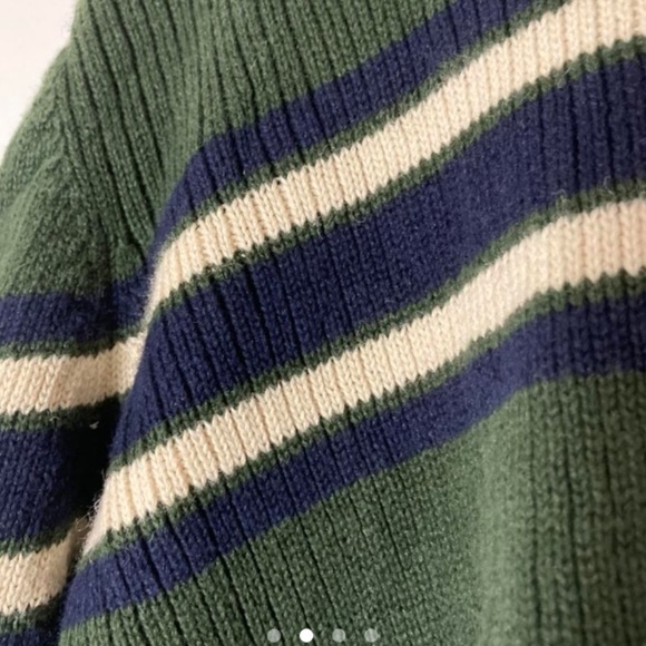 Pullover sweater - Picture 2 of 3